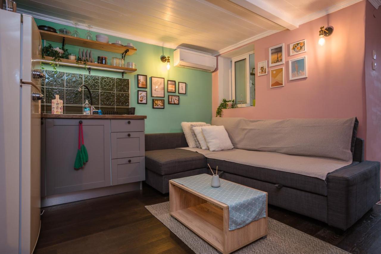 Athina'S Little Apartment เทสซาโลนิกิ ภายนอก รูปภาพ