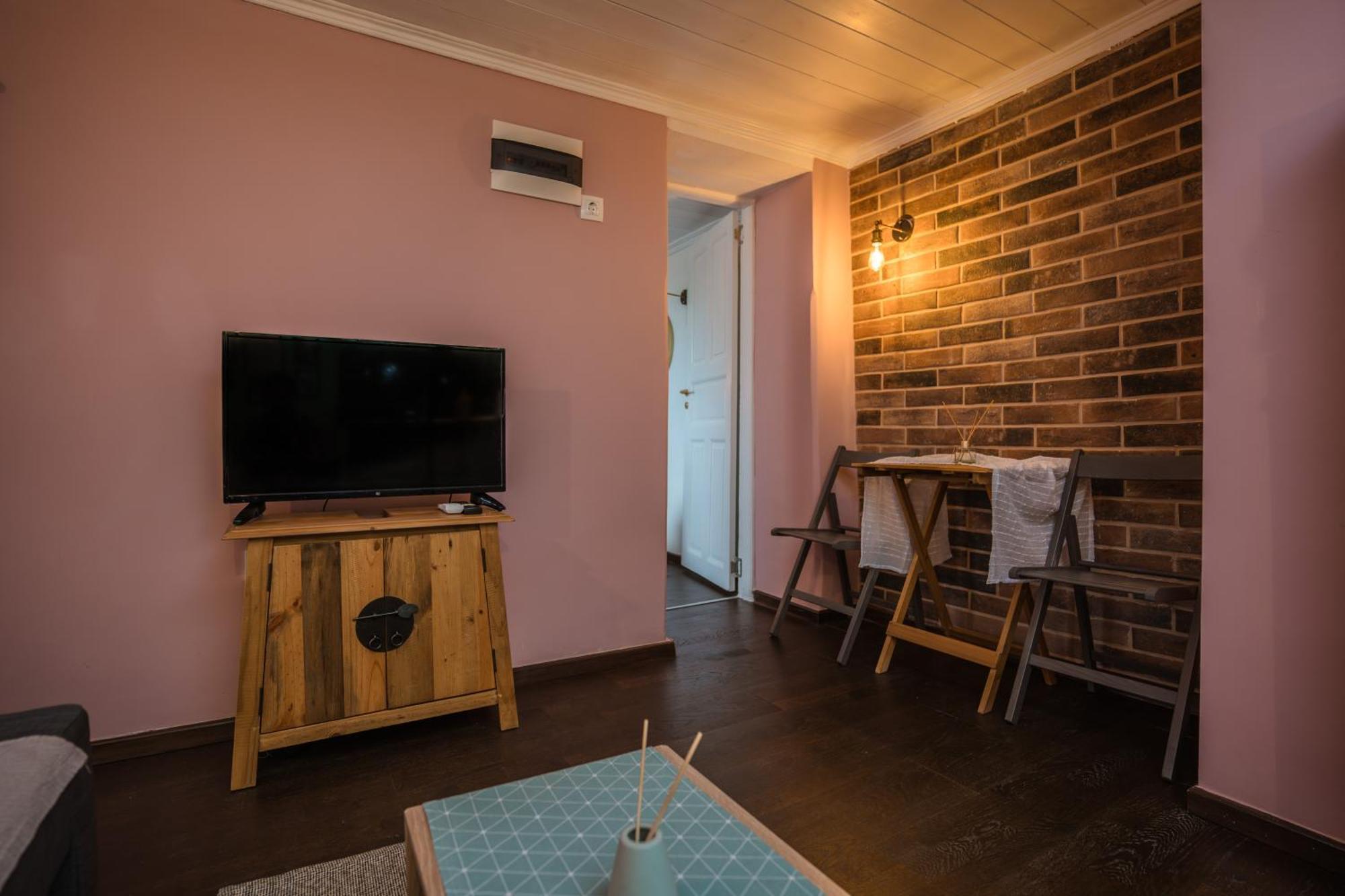 Athina'S Little Apartment เทสซาโลนิกิ ภายนอก รูปภาพ